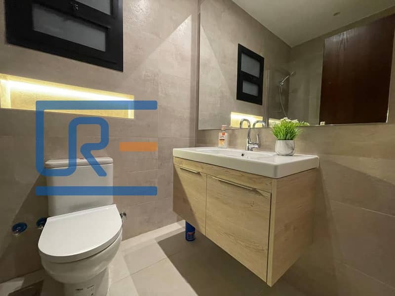 6 abbb0efb-0a35-4431-a233-5b85c240e13b. jpg