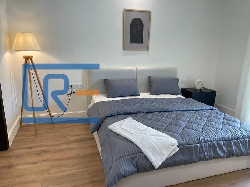 7 c704f165-d664-4963-8d67-da97df26a3d7. jpg