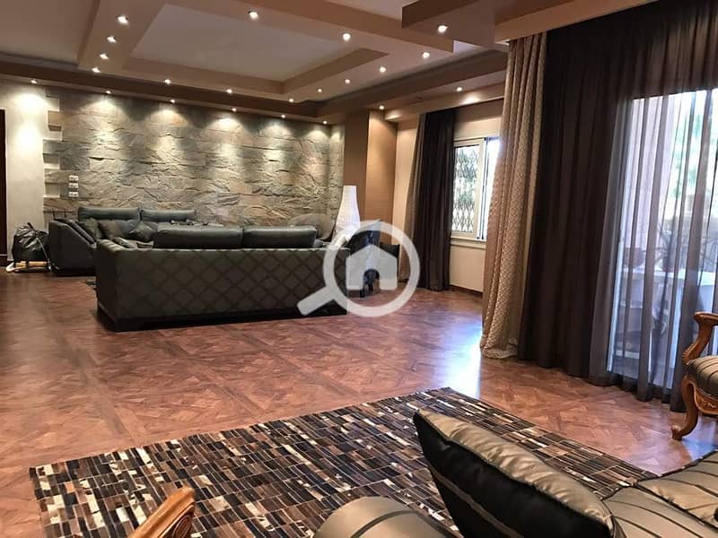 5 0ea24199-8ea0-4334-8b90-2e8e6ecaa027. jpg