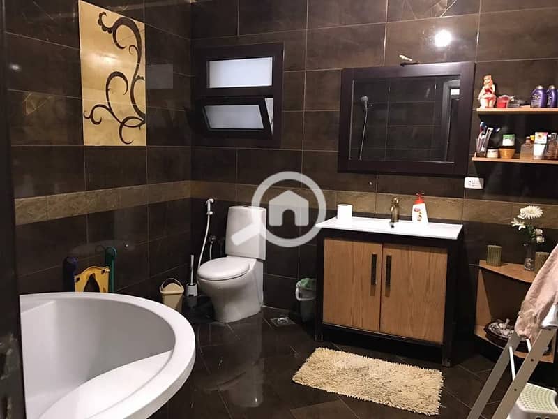 23 cc7a8329-a18c-4d90-9e07-319ffa3bfe2a. jpg