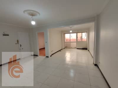 شقة 3 غرف نوم للايجار في لوران، الإسكندرية - 4c59b4ab-32e5-458f-9bd9-5428958a5446. jpg