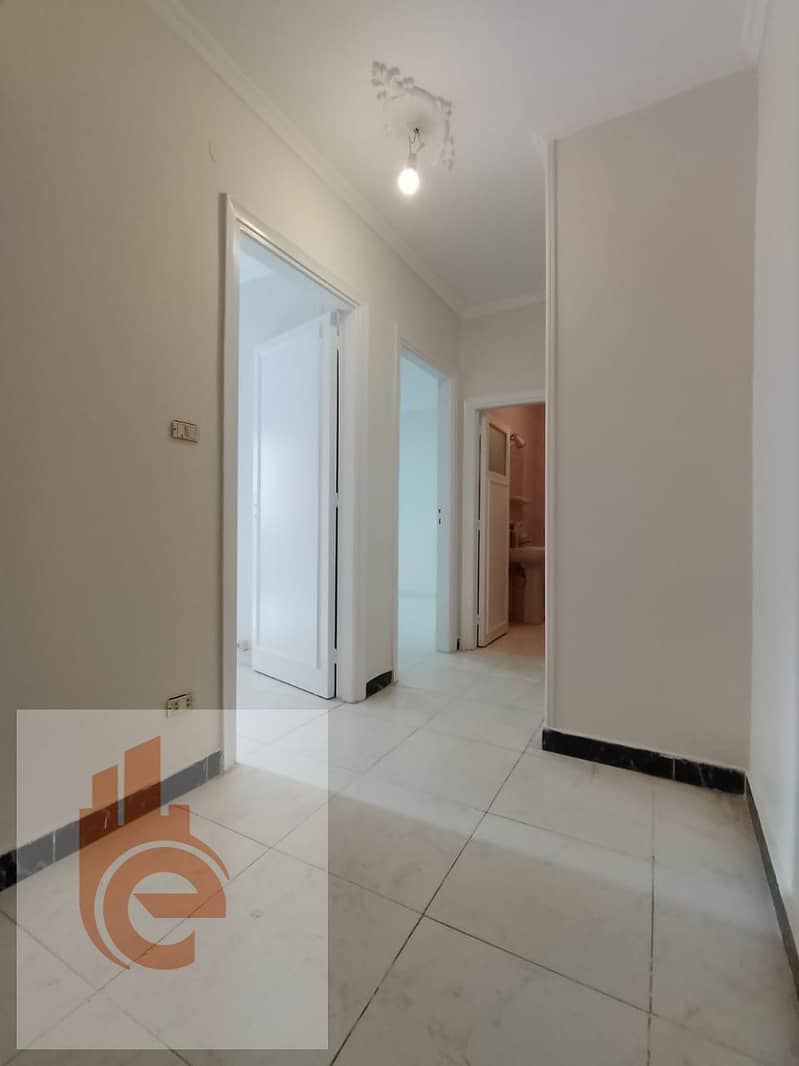 5 982582b1-d4b2-43da-a1aa-c4933b3fc8e3. jpg