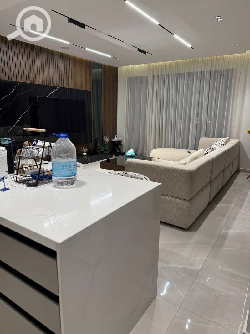 3 960be752-c765-4747-8dee-968f04229f0b. jpg