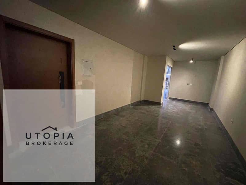 2 79ed4993-5960-481f-8a93-0550f2e30e6a. jpg