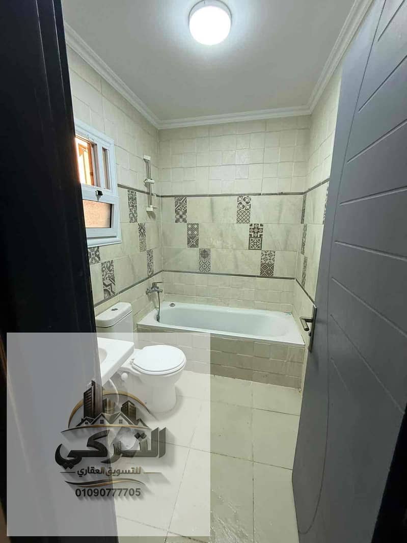 12 26358090-551b-4658-bd8a-f03952a4985a. jpg