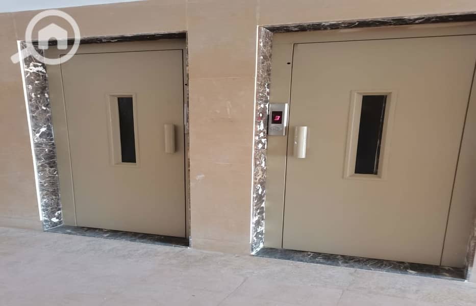 4 WhatsApp-Image-2025-03-17-at-2.25. 22-PM_1400x900. jpg