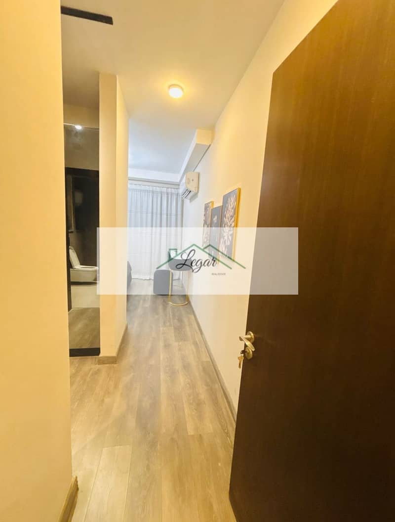 4 f8dc4ed3-67c2-43b2-ab8a-38db93e3cfa7. jpeg