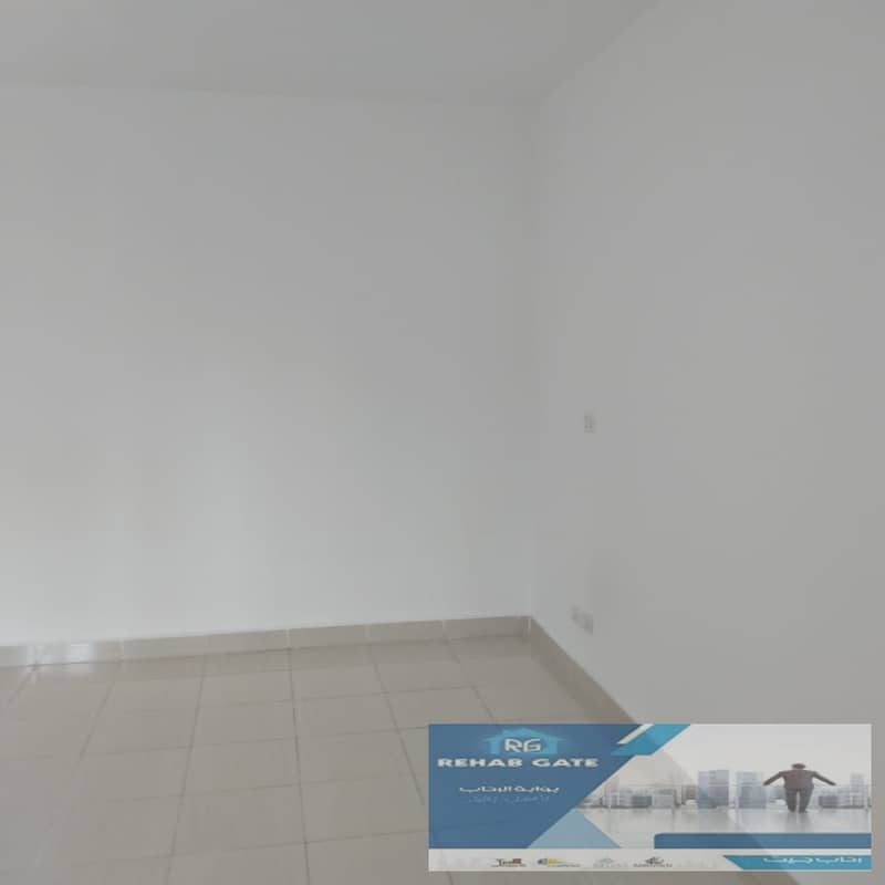 4 57d8c0c6-96ad-423e-a21e-36009bc0c3a0. jpg