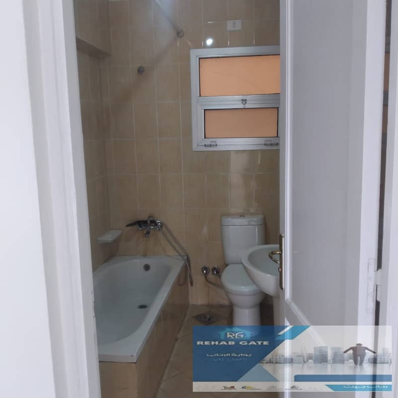 8 fffaa494-ea05-4d2e-99dc-7041ea803e02. jpg