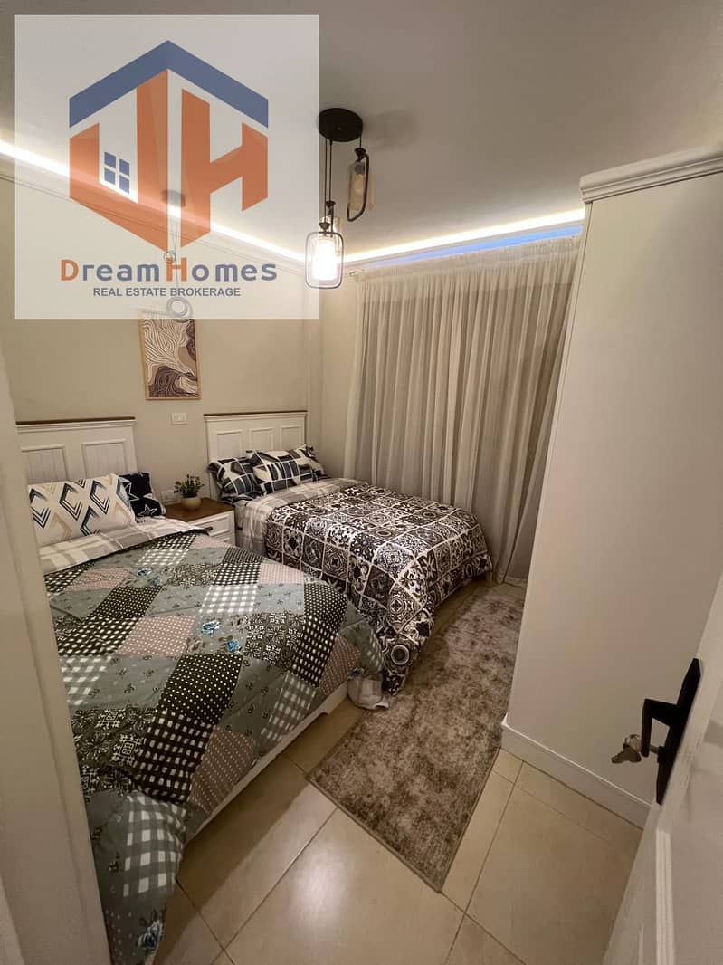 11 d788f7b9-35f3-403b-855d-db65d1c0ab30. jpg