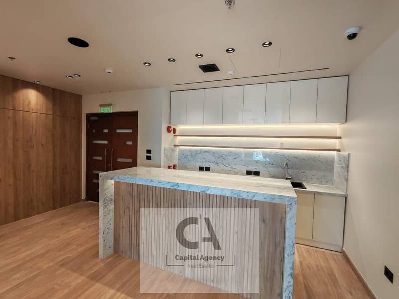 2 d527709b-d6da-4bb0-9d03-da98d9513b9f. jpg