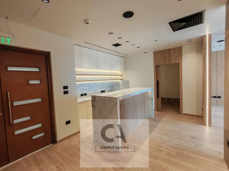 8 82ca0957-9a09-4831-a564-00ffd7ed84e3. jpg