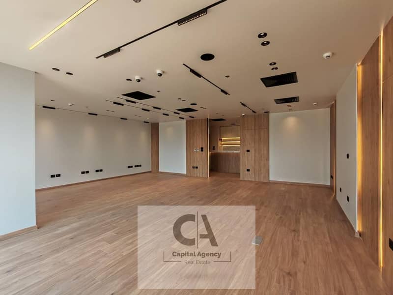 10 12703a02-5a5f-4a61-85fb-309d9af60d48. jpg