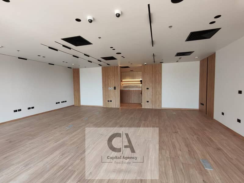 11 32791b26-db3b-4dec-a243-11203963ef6d. jpg