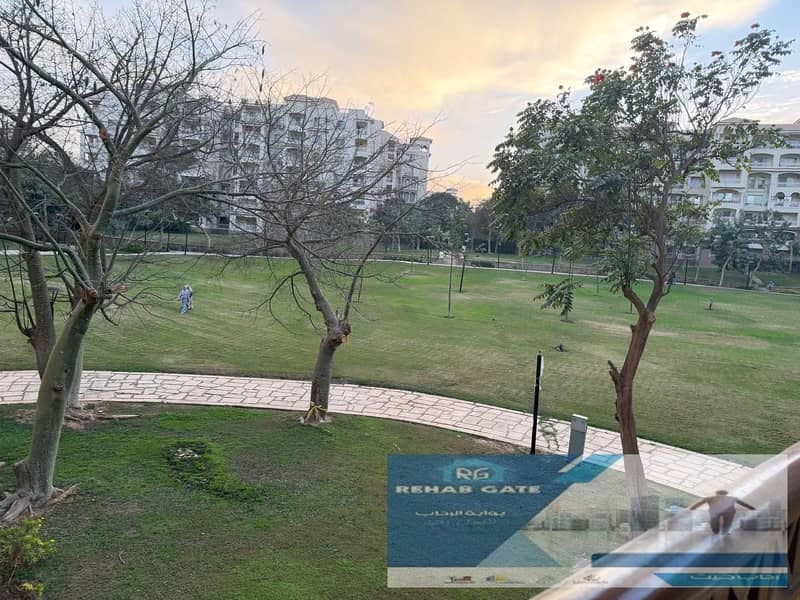 2 2c882d32-117c-4011-a155-e0c0d44f97e2. jpg