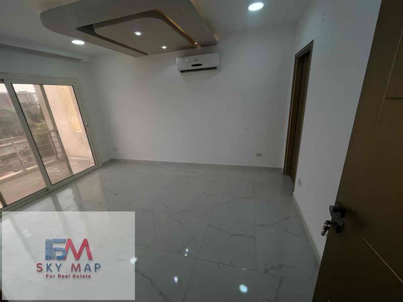 10 13742d14-92b0-4a1b-8ec2-ed22f030d641. jpg