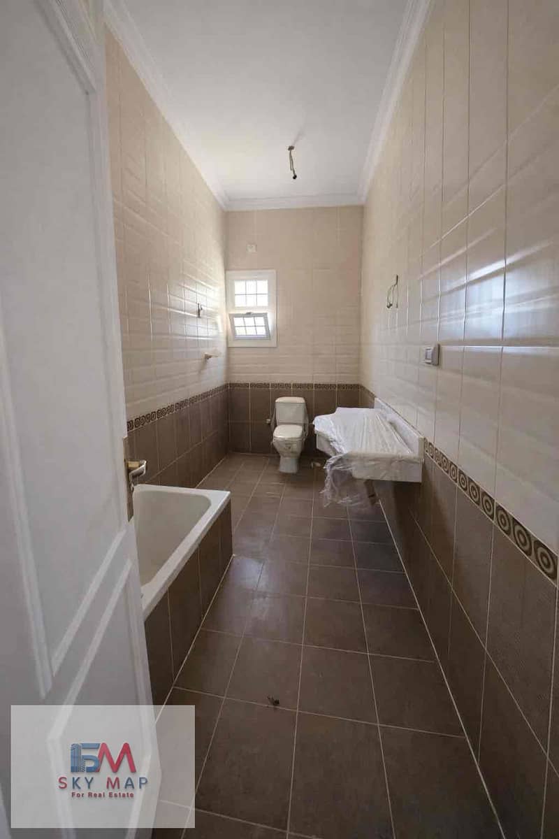 10 a1355ddd-1f8d-4af5-9c67-565fb8646a2e. jpg