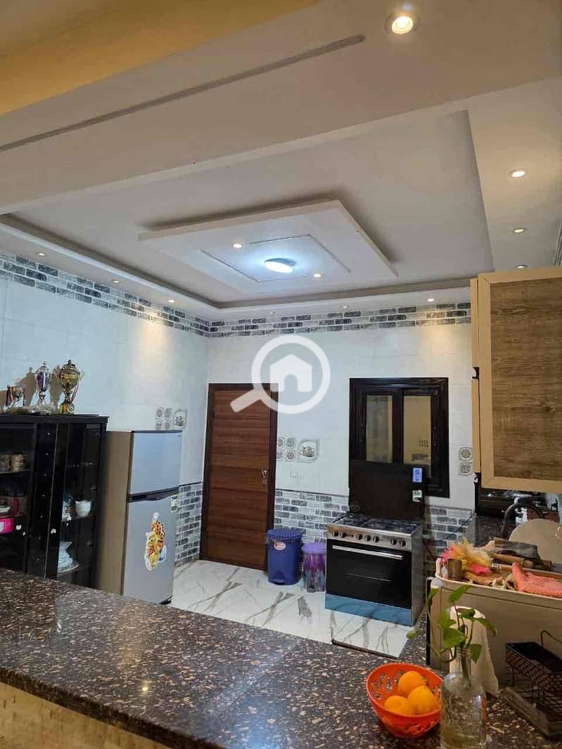 12 e5ebe386-bb08-4482-9bf6-a0e88c1cf327. jpg