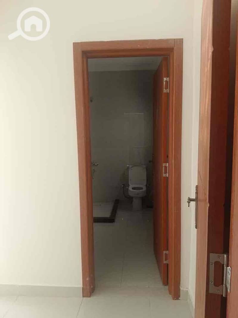 13 8353ba7c-1923-43d6-ab57-fef69386d61b. jpg