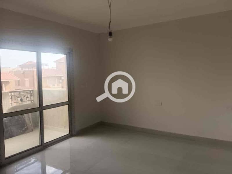 16 83bee750-9b4d-40b4-b454-f739e13273aa. jpg