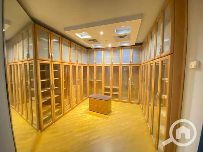 6 9c5a8b5c-9df8-4a4f-9048-ff8c7346af1a. jpg