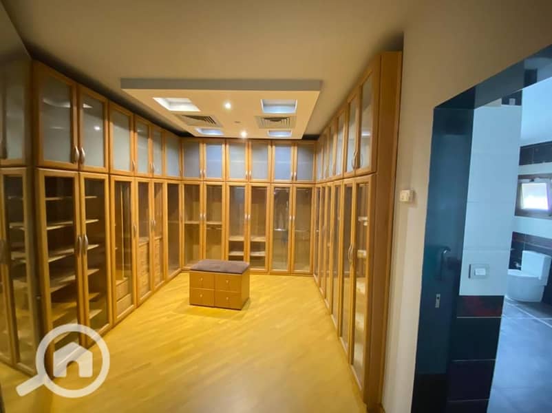 10 05d45cda-d86a-4ae0-8799-0c42f16a6382. jpg