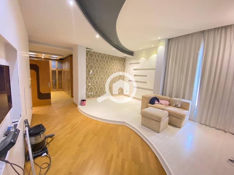 32 c14f2ba0-1a87-488d-a959-84688946d2cf. jpg