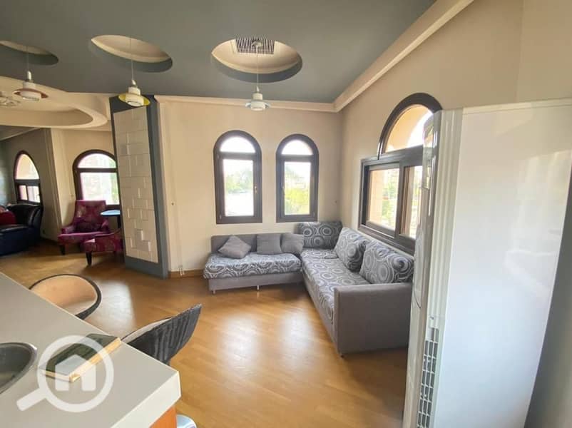 37 e0d86ae0-04ac-4df5-93fa-d0e78260fc8f. jpg