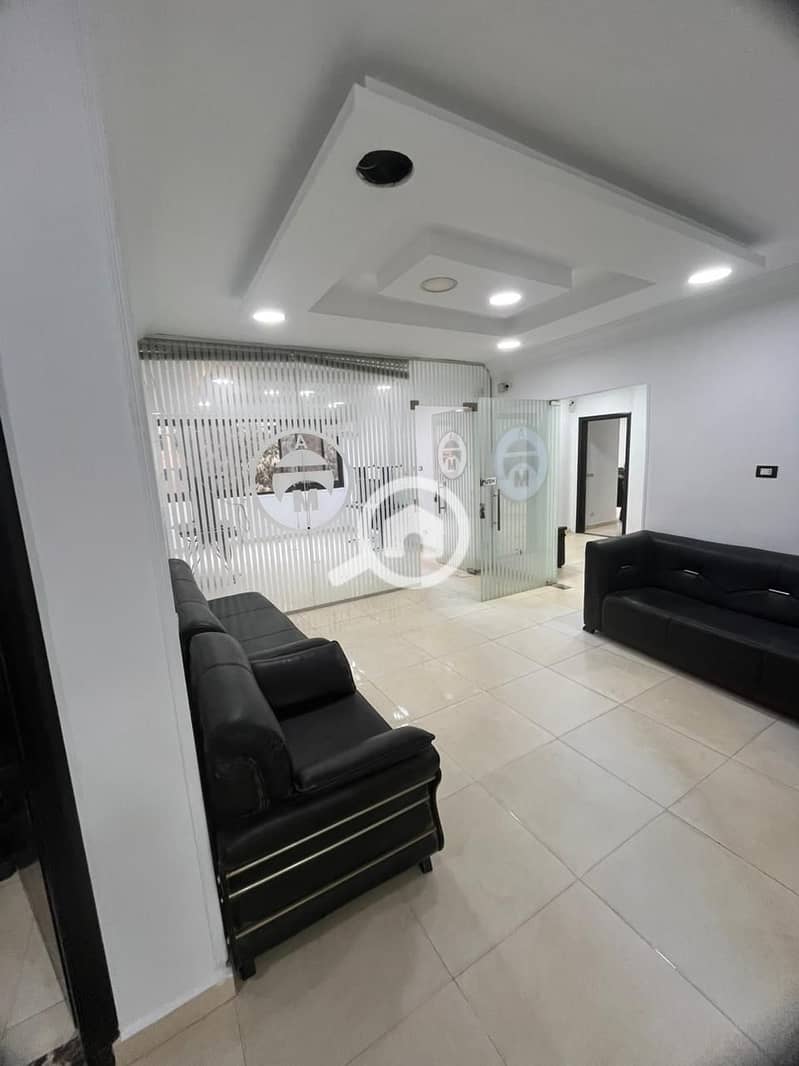 4 WhatsApp Image 2026-01-28 at 17.29. 01. jpeg