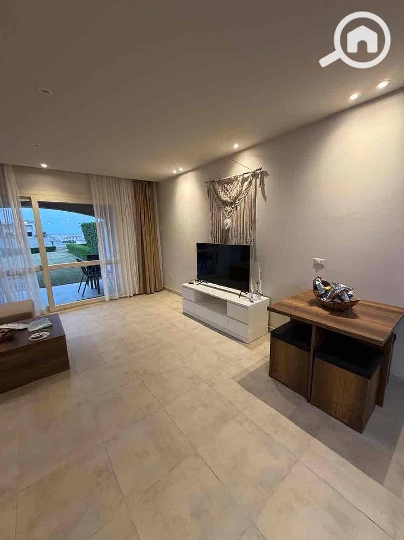 2 81cf2deb-a7f8-4428-917d-f73d29a42b32. jpg