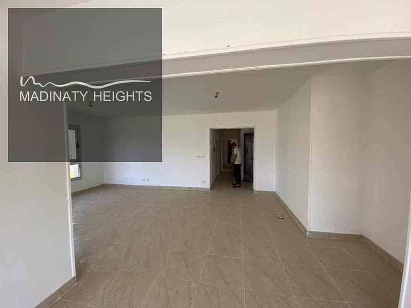 3 8a03a560-3efa-491c-bbda-5de818bcfba9. jpg