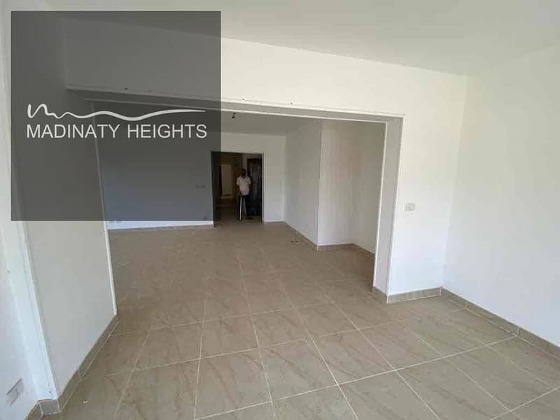 4 8a51588c-457f-42c9-b5e1-cf8dad11f05f. jpg