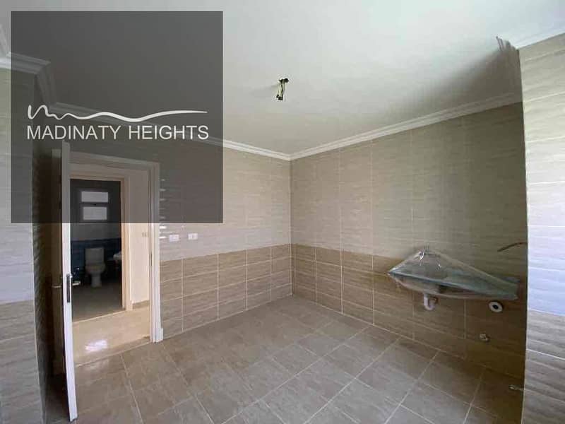 10 f8247f06-de90-4af1-9091-4f2903117c70. jpg