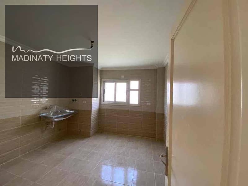 11 5b346438-860b-4950-9528-ddef985eefbd. jpg