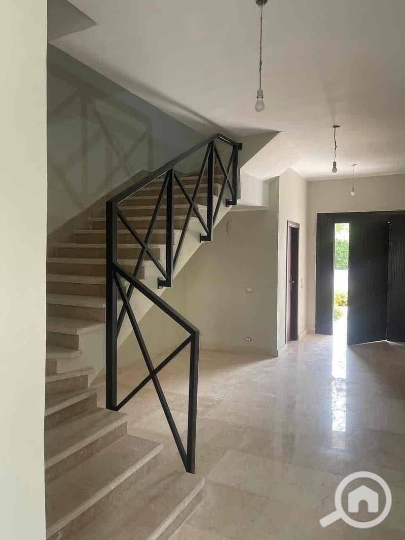 4 0c526c5d-807c-4818-b891-a2c72056b6df. jpg