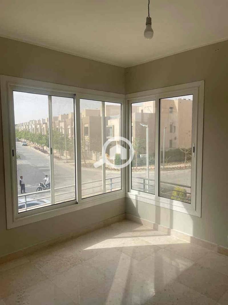 5 08641311-7385-4ce4-8c3b-c9fbfdf08d47. jpg