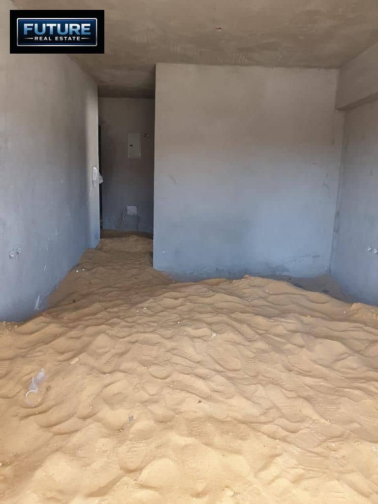 2 0c5a5e6f-f4f6-41cf-95ce-25e3c1822c6d. jpg