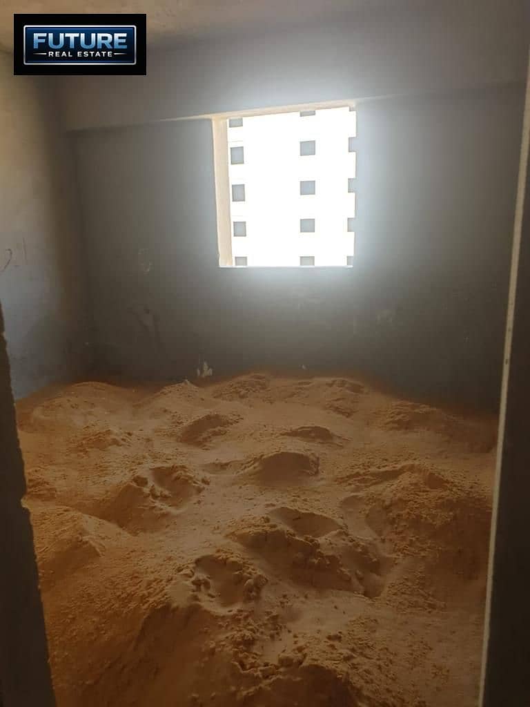 10 adc424ba-f29d-408a-9988-6259d50b50ba. jpg