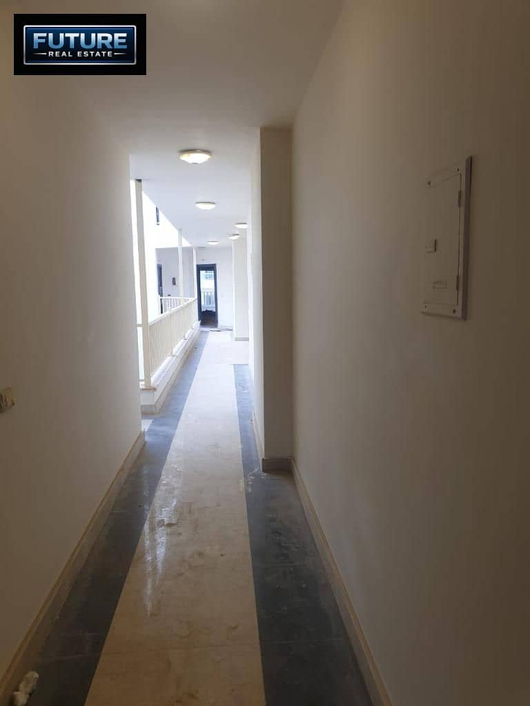 11 b6ee23d1-2b2d-4ff7-b7d7-ffb7bc6aa422. jpg