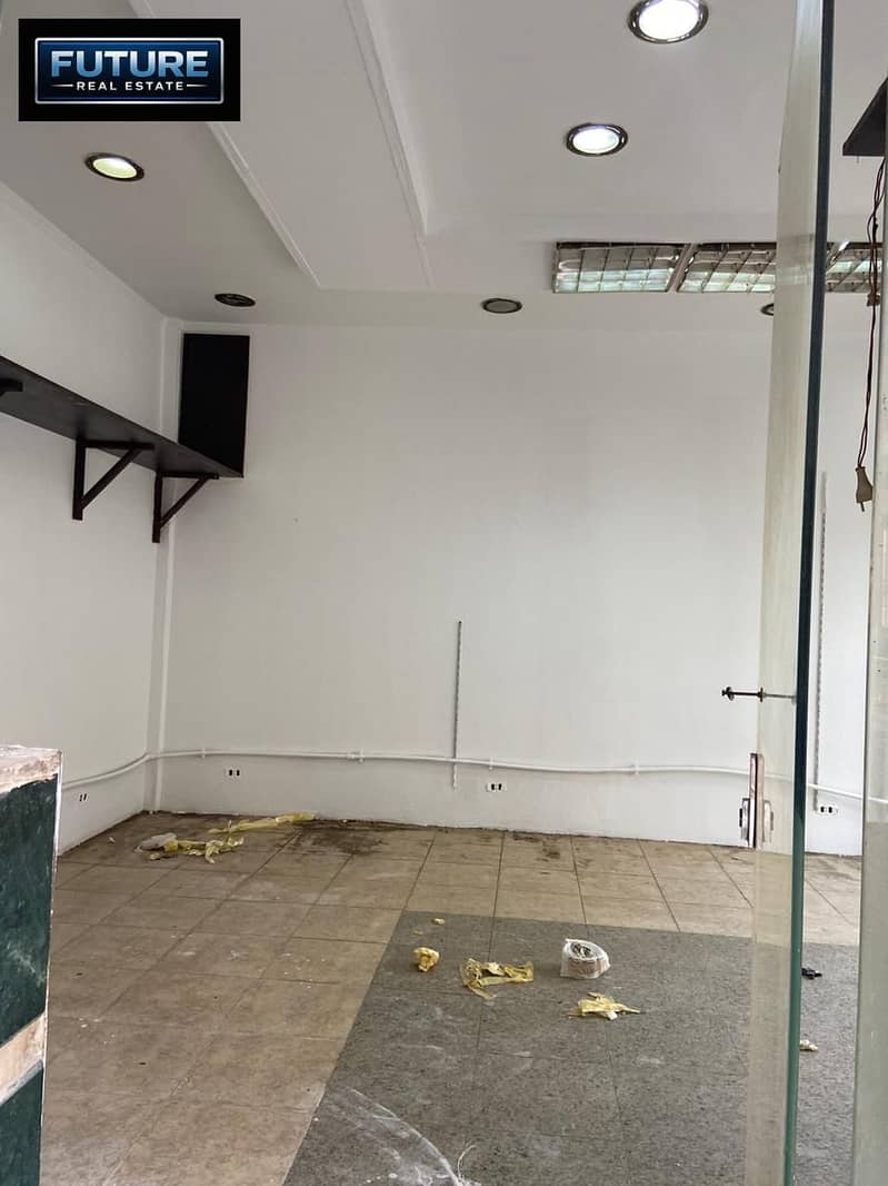 30 m commercial shop in Badr Towers on the ring road next to Carrefour Zahraa El-Maadi - Widok 4