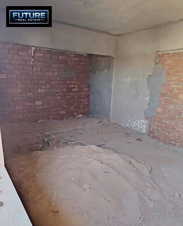 11 147869231-600x450. jpg