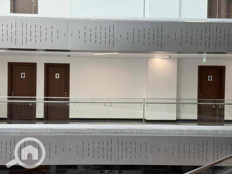 7 d728600f-ada2-4ae8-ace0-dc215e1a4b85. jpg