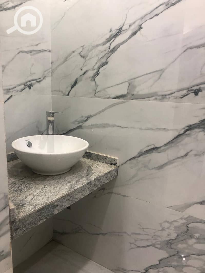 7 c7ab1282-8769-47e3-a4f9-4385c291844b. jpeg