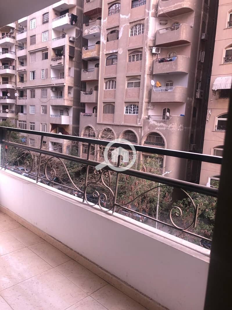 10 5c26a570-a8ee-4973-8904-b6100d70c8e2. jpeg