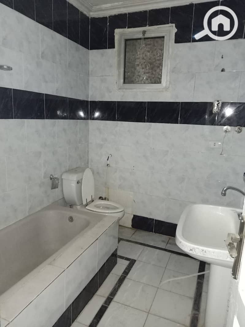 9 a77fb2ae-d737-40aa-b3f8-4766fd0695a2. jpeg