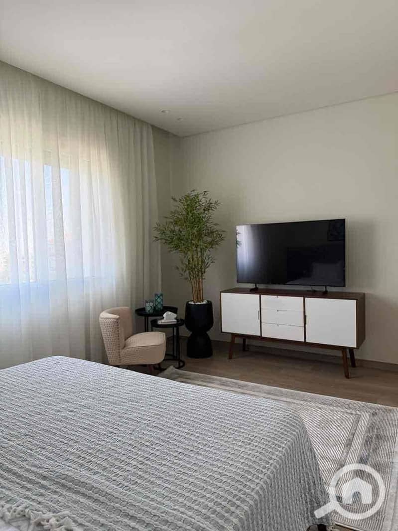 18 a78b0d24-ae1f-4f72-a5db-ddde0e08769e. jpg