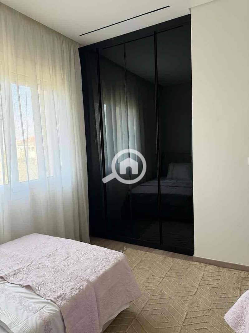 24 55f398f5-8435-41a7-9e71-c6a3ada0eaf0. jpg