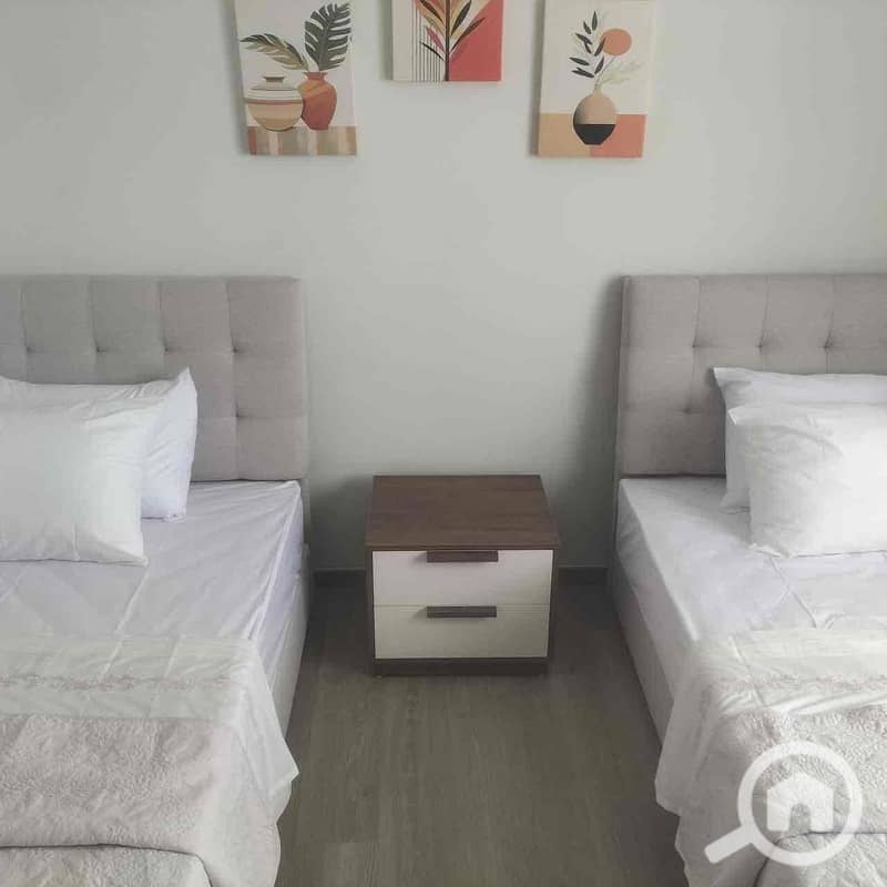 28 5c75fd12-e463-472d-86f3-657eed59b5a8. jpg