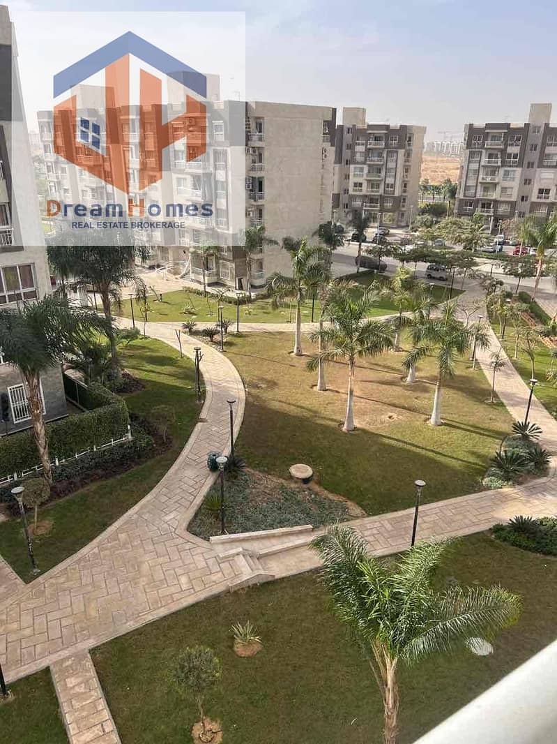 4 c7637bb1-f629-449c-9632-b798c23bd7dc. jpg