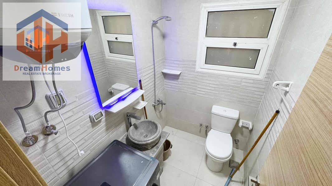 4 111f299a-27d3-4abd-ad3c-99ad8f80df21. jpg